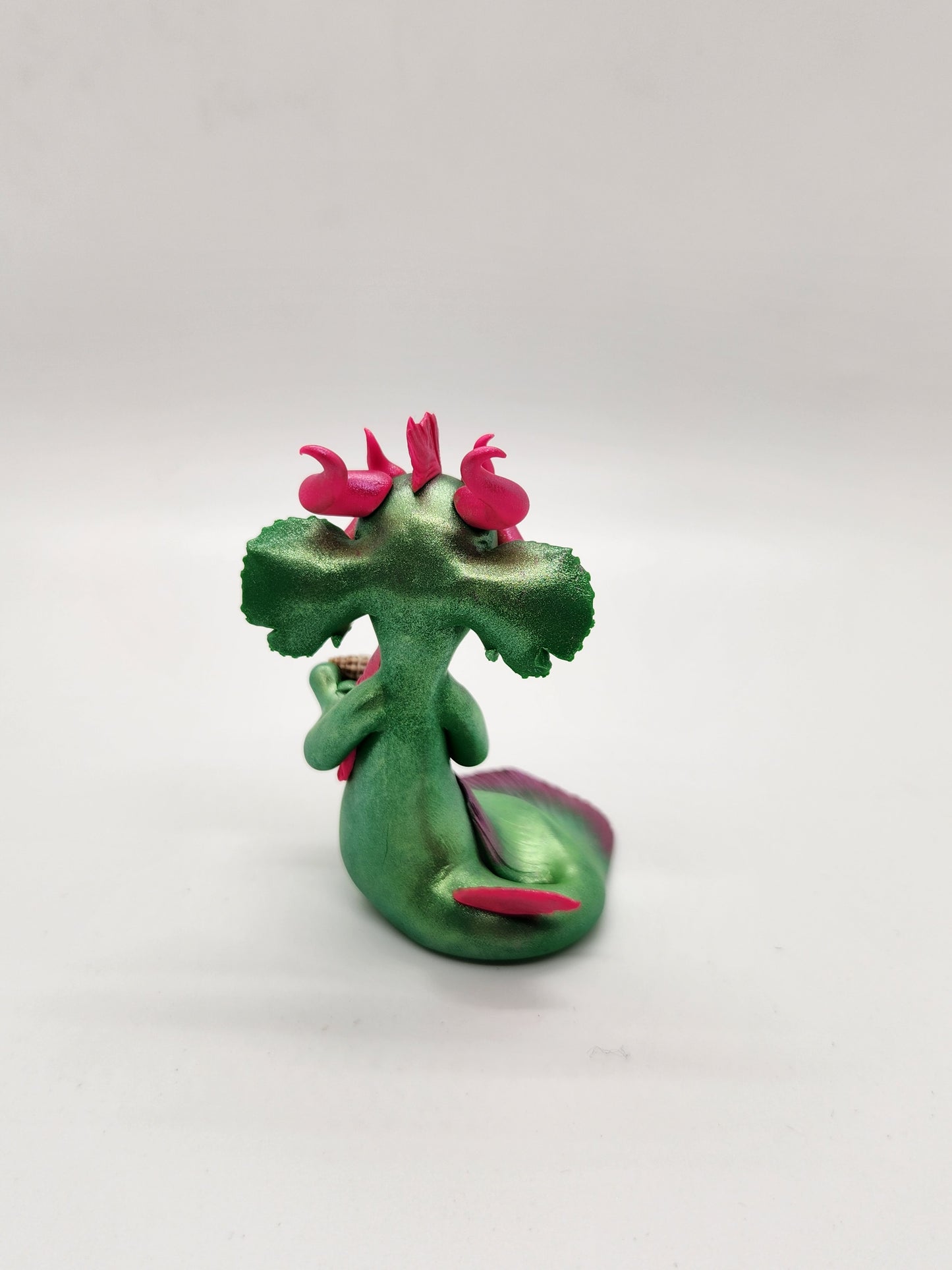 "Peshk" green baby sea dragon sculpture