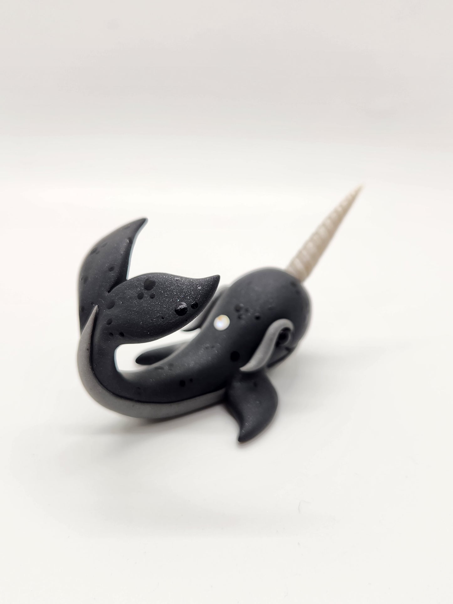 "Vaal" narwhal sculpture