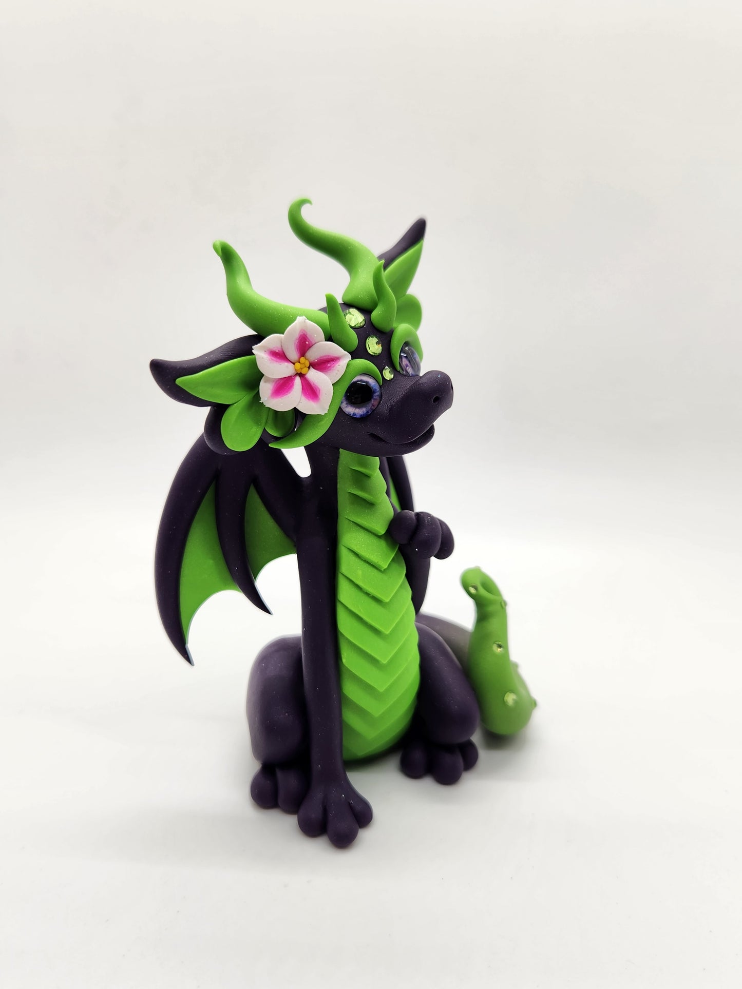 "Hoa" purple and green flower dragon sculpture