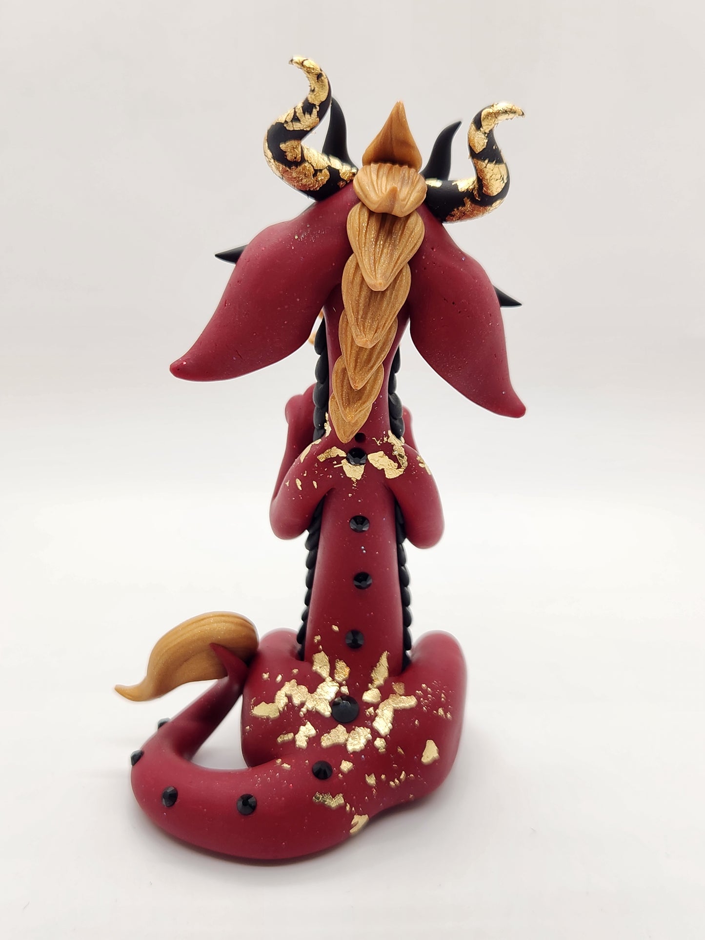 "Fier" red and gold Chinese style dragon sculpture