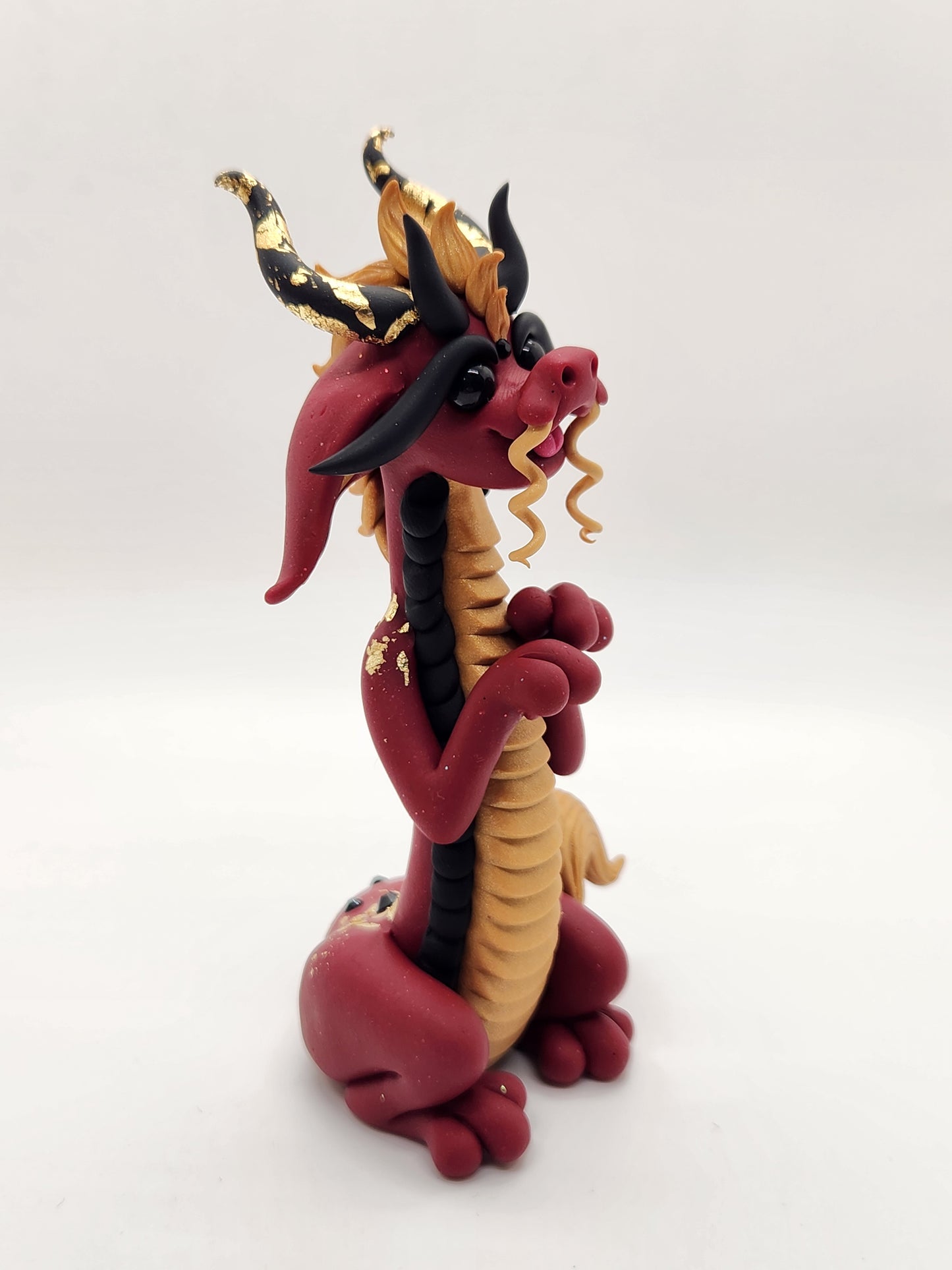 "Fier" red and gold Chinese style dragon sculpture