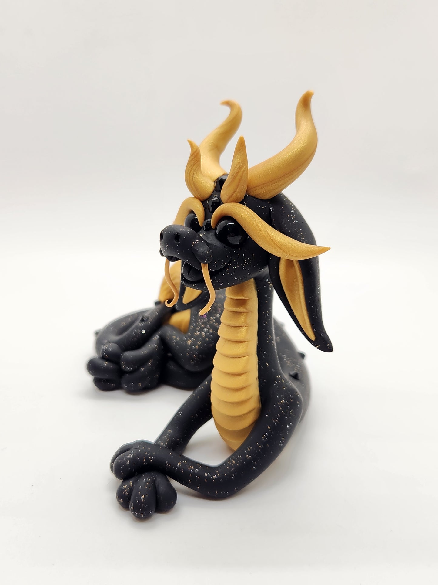 "Naledi" black and gold Chinese style dragon sculpture