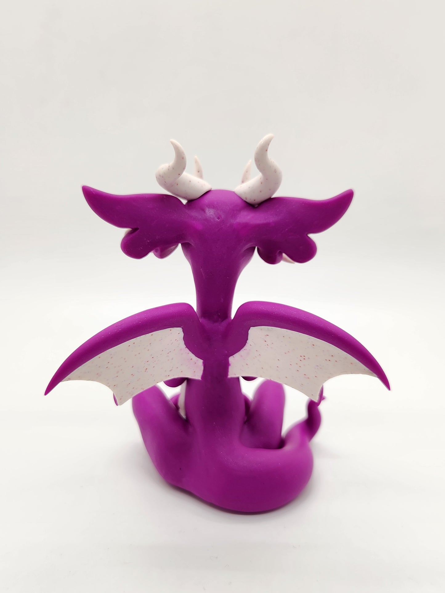 "Cinta" purple and white valentine's Dragon sculpture