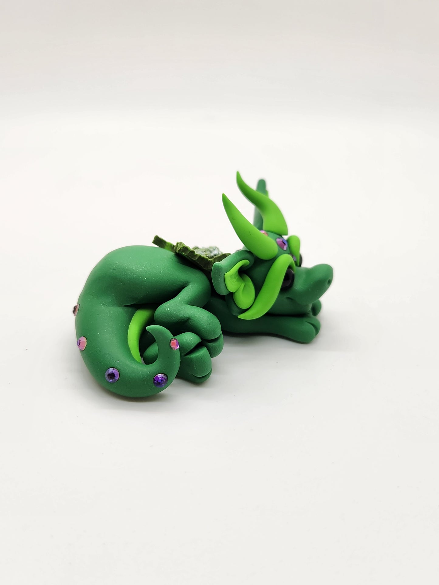 "Diesel" green 420 dragon sculpture