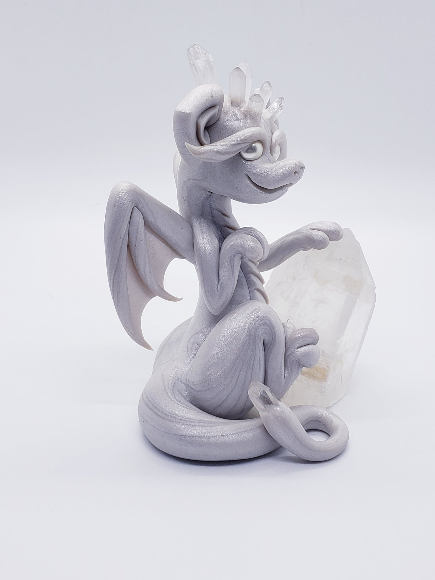 "Parantaa" Clear quartz dragon