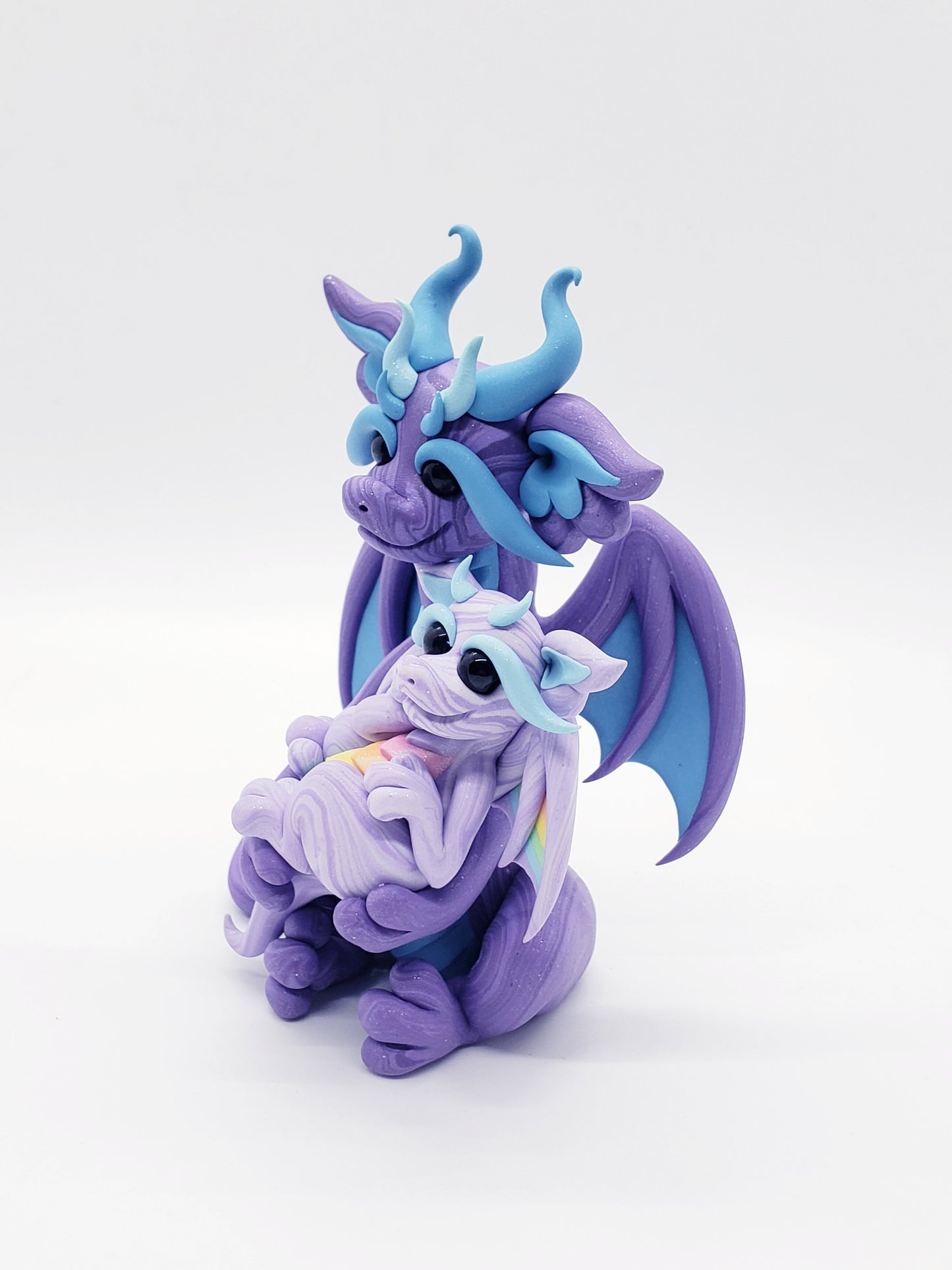 "Mãe & Puer" rainbow baby dragons sculpture