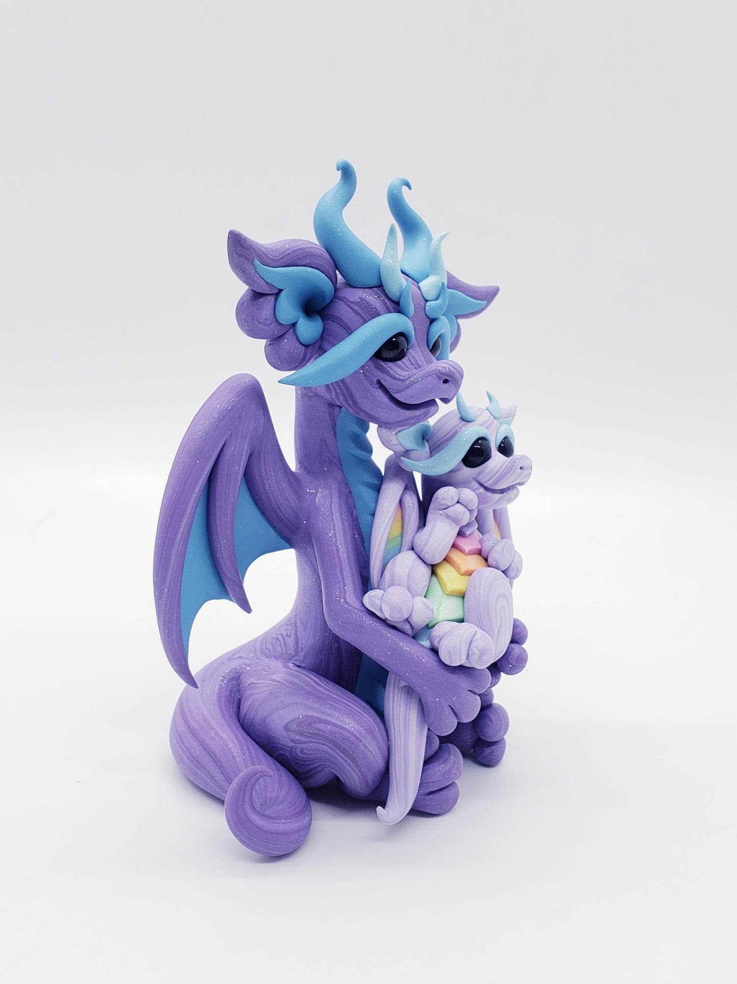 "Mãe & Puer" rainbow baby dragons sculpture