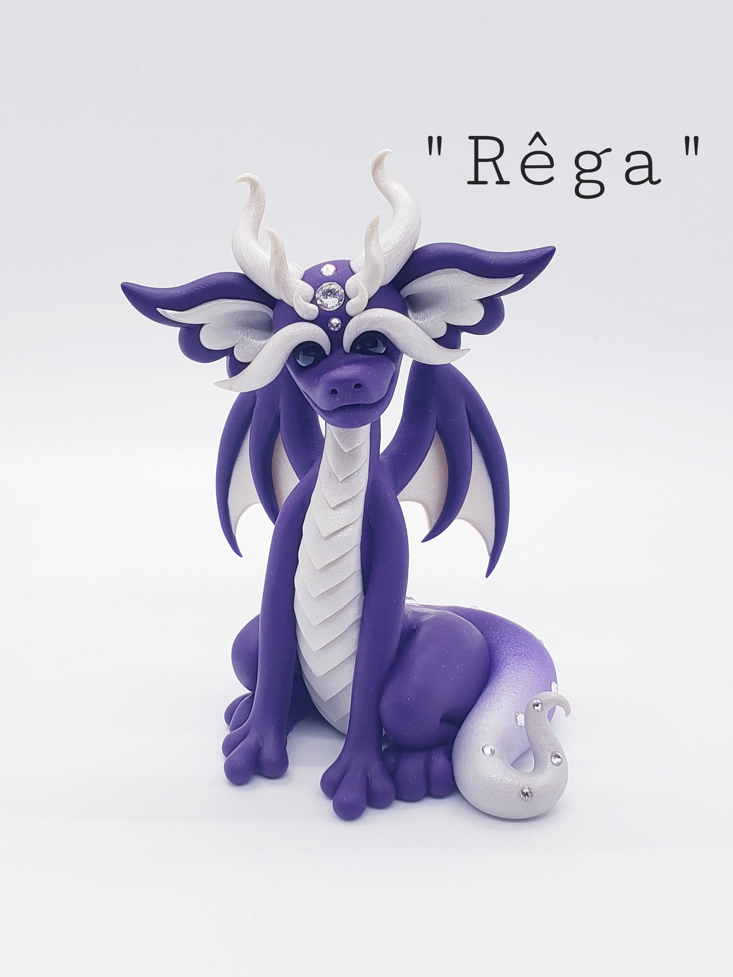 "Rêga" purple dragon sculpture