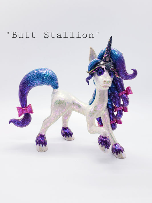 "Butt Stallion" binicorn sculpture