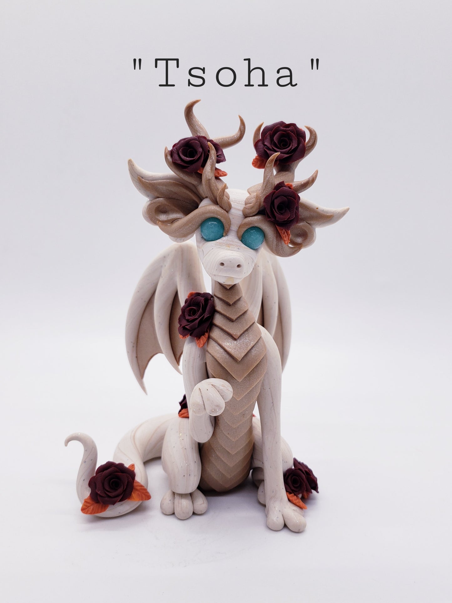 "Tsoha" white autumn dragon sculpture