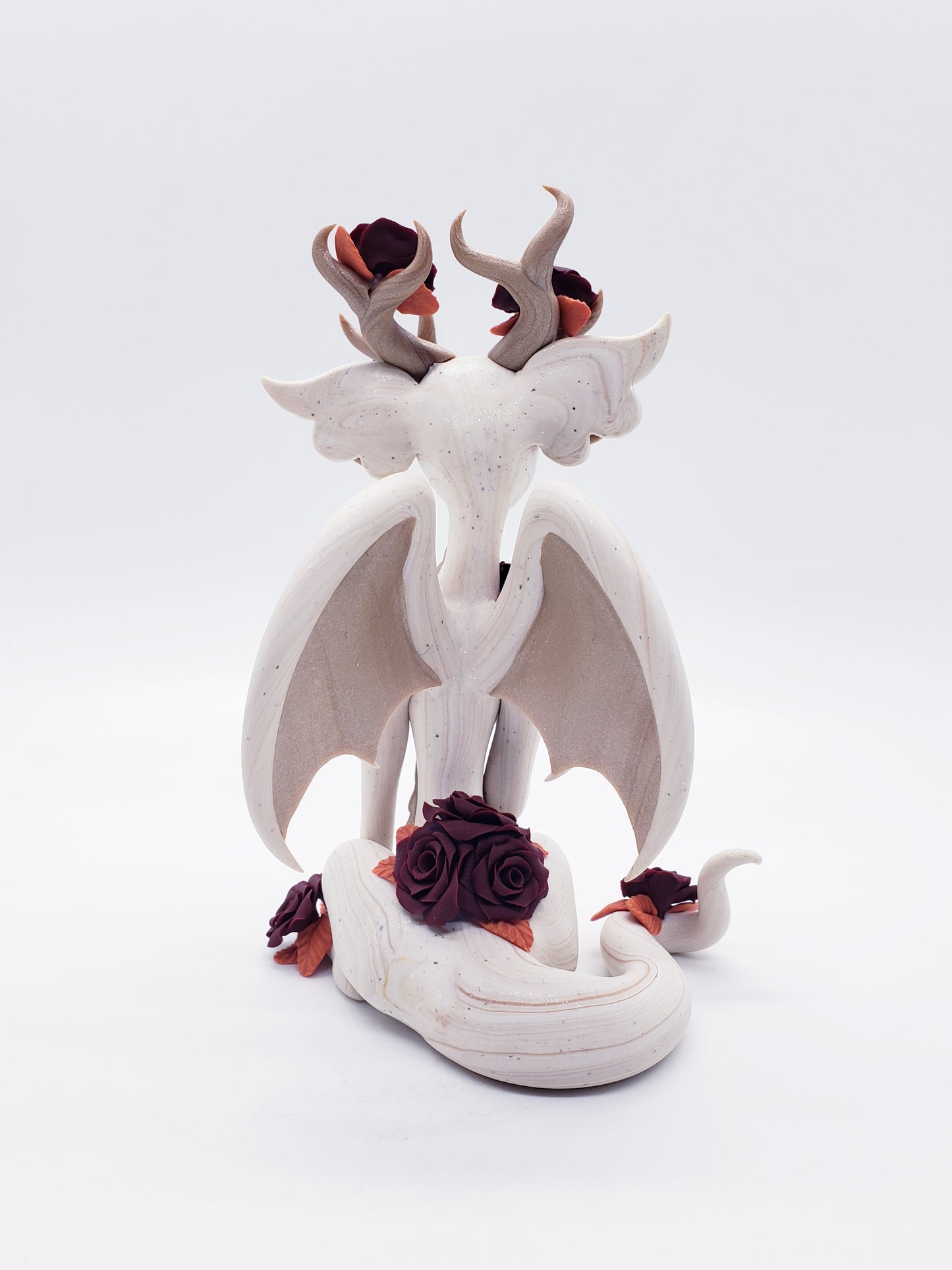 "Tsoha" white autumn dragon sculpture