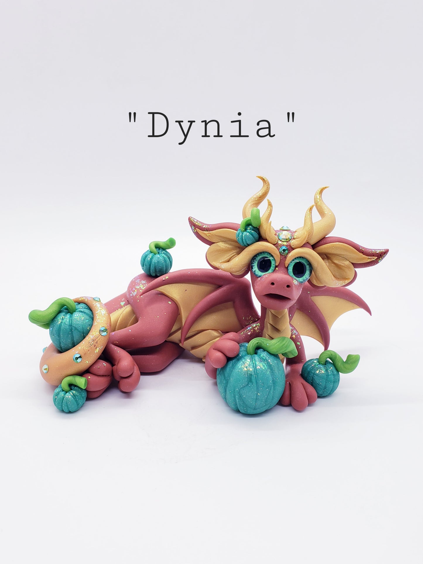 "Dynia" orange autumn pumpkins dragon sculpture