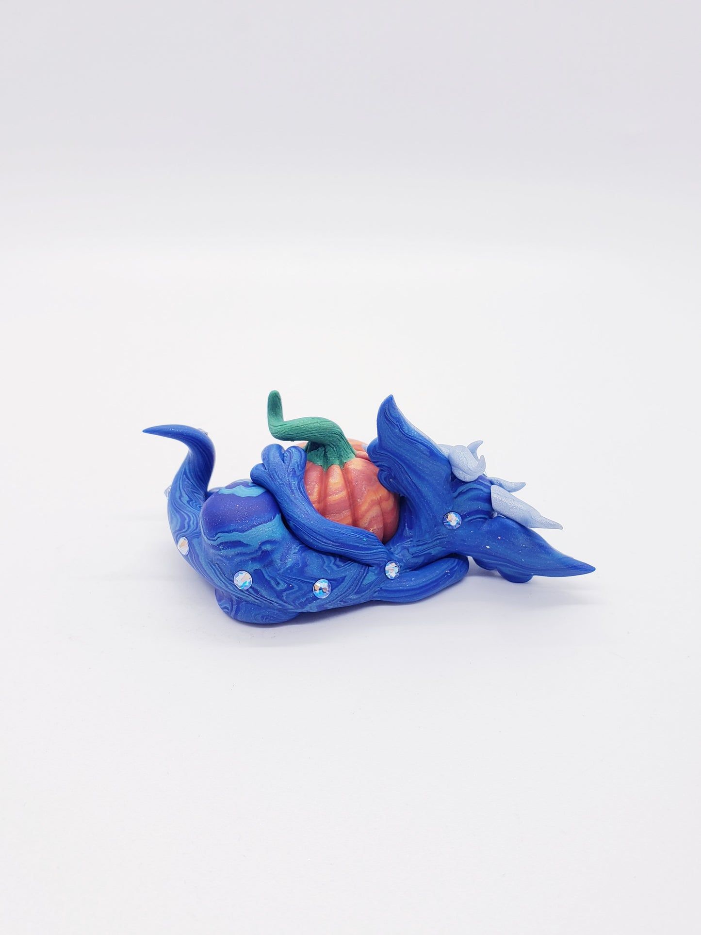 "Tök" blue autumn pumpkin baby dragon sculpture