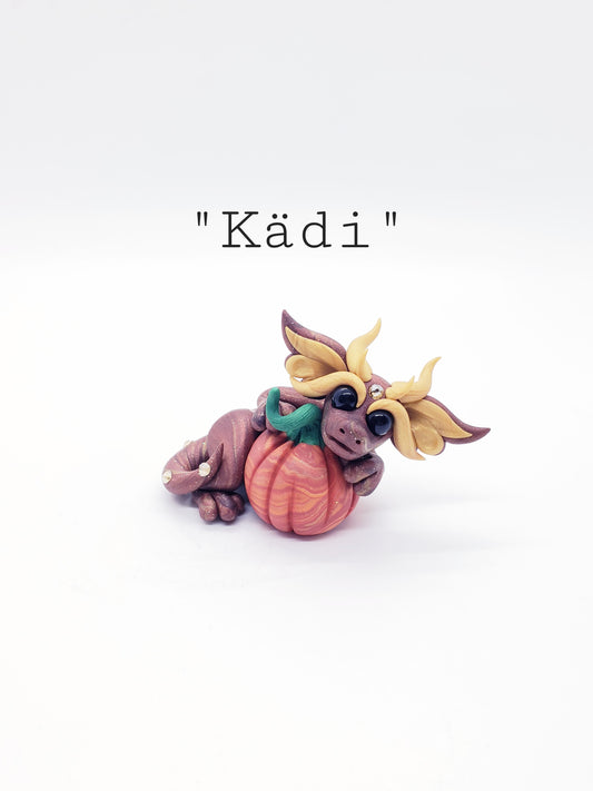 "Kädi" gold autumn pumpkin baby dragon sculpture