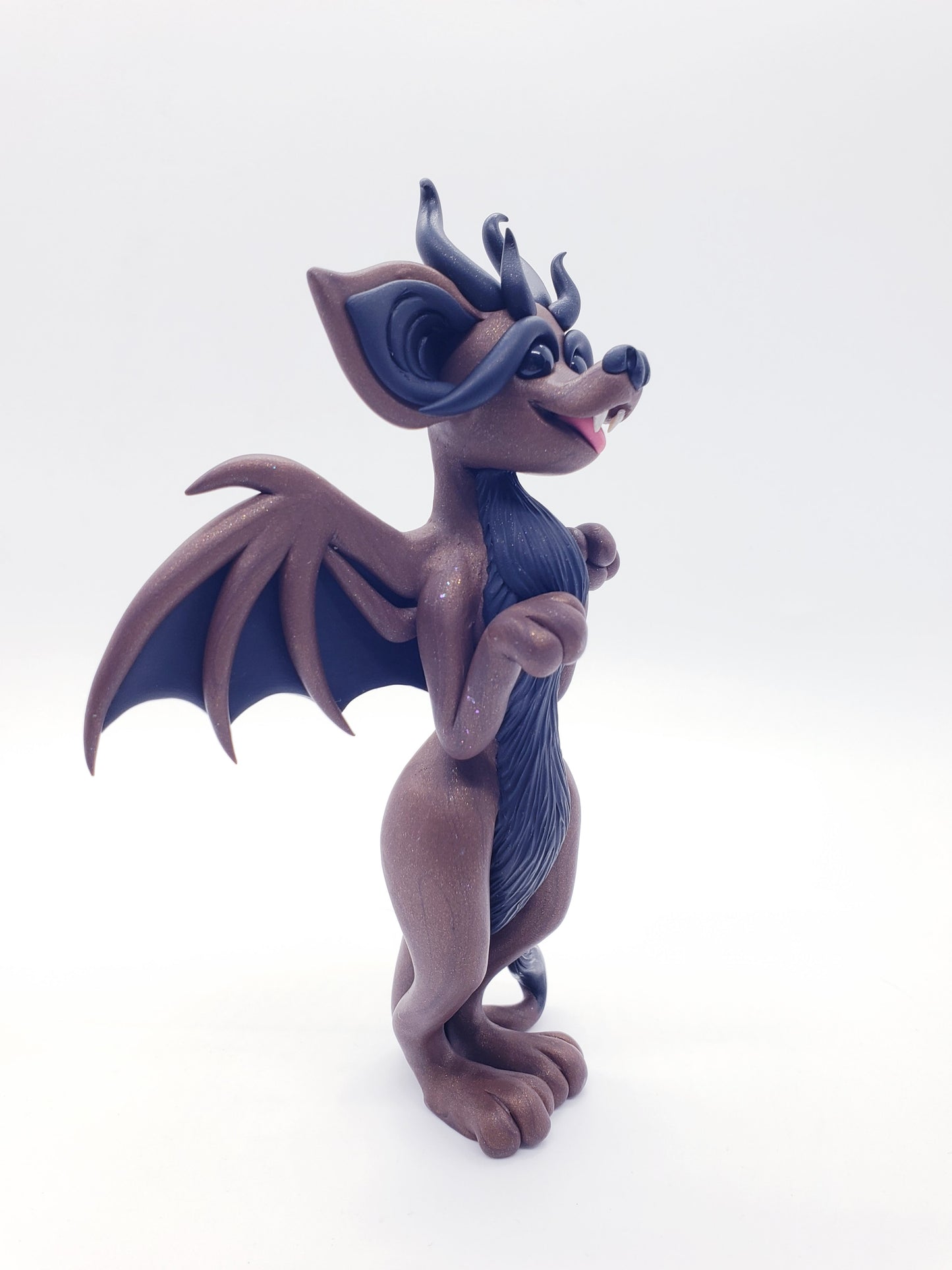 "Kylfu" bat dragon sculpture