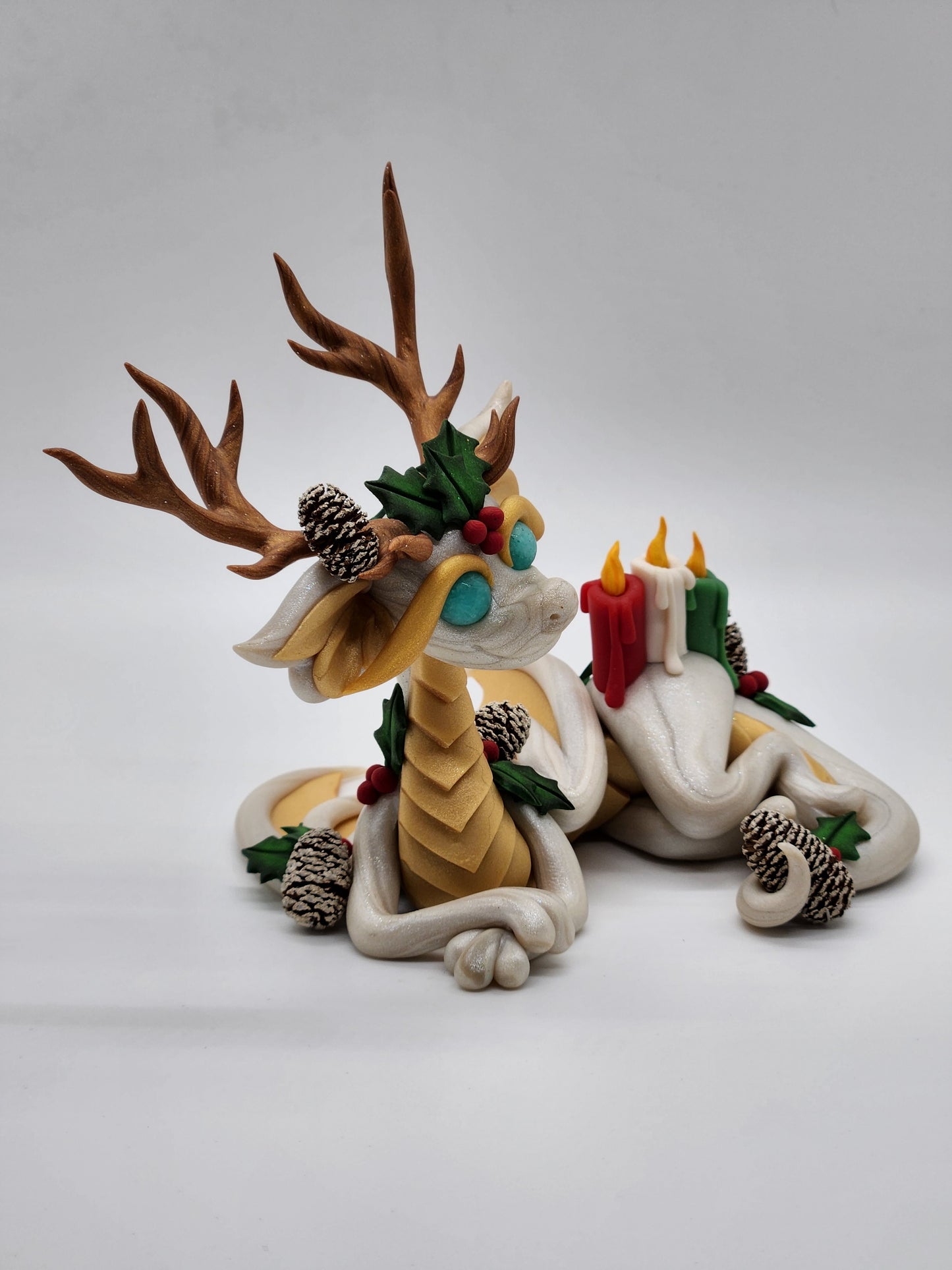 "Tier" white yule dragon sculpture