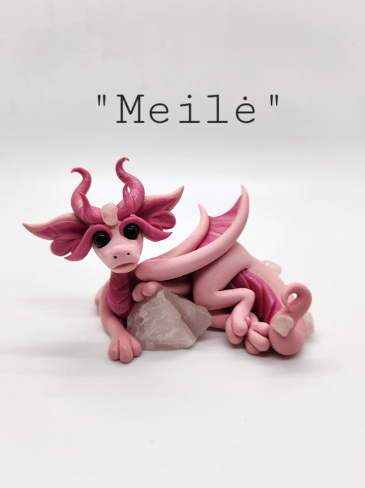 "Meilė" pink dragon sculture with rose quartz