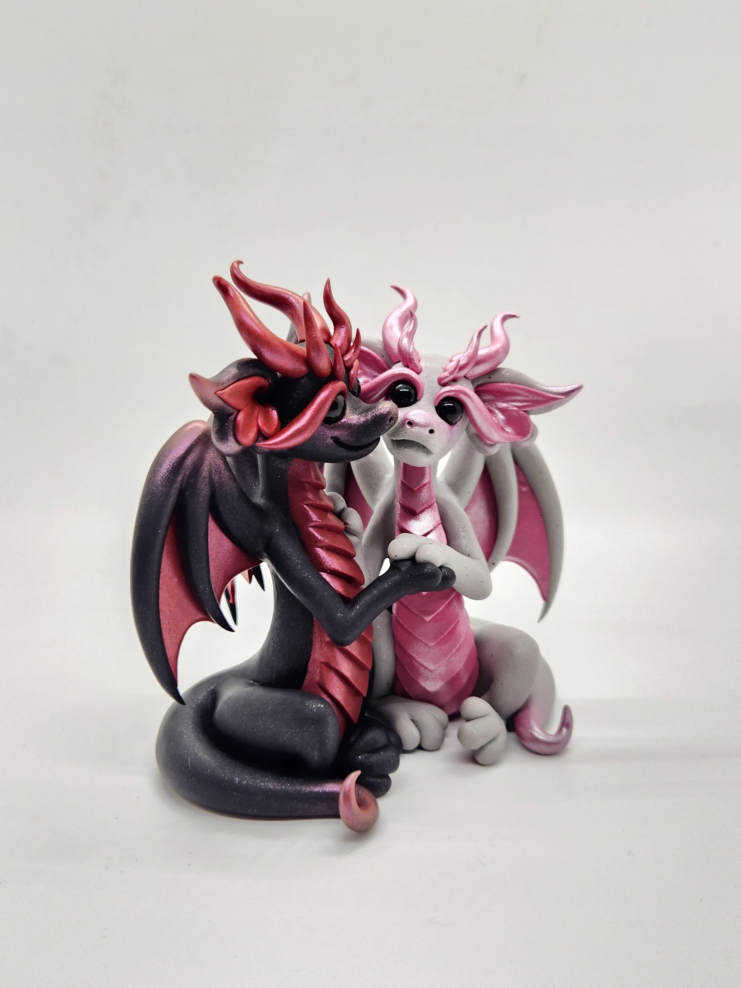 "Amant & Leannán" black and gray dragon couple scuppture