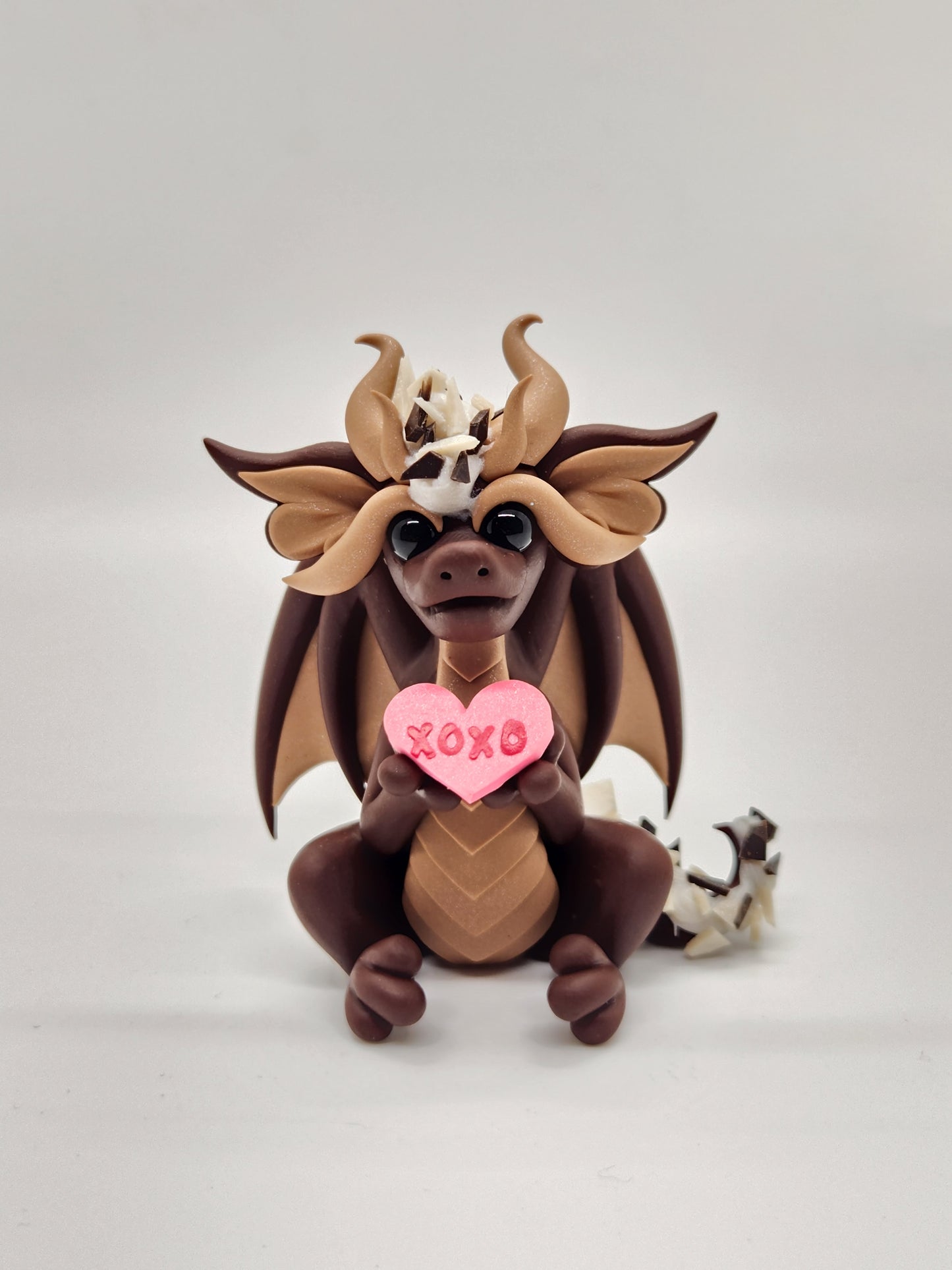 "Lole" chocolate bonbon dragon sculpture blind bag