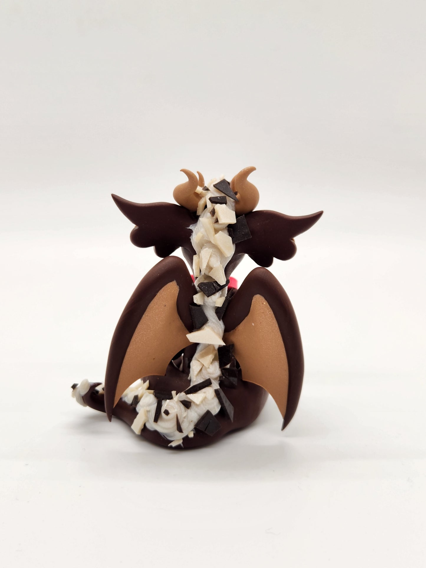 "Lole" chocolate bonbon dragon sculpture blind bag