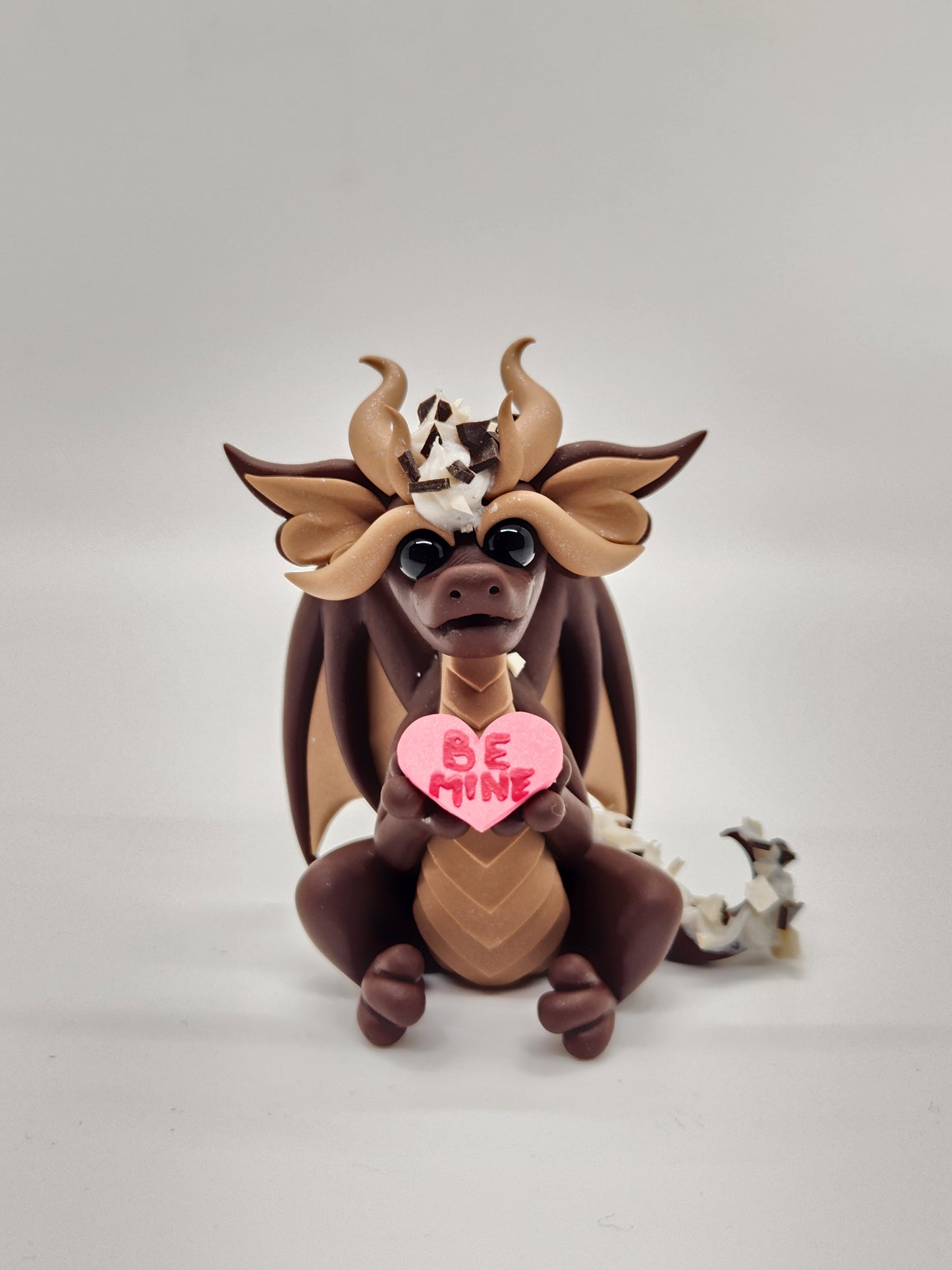 "Lole" chocolate bonbon dragon sculpture blind bag