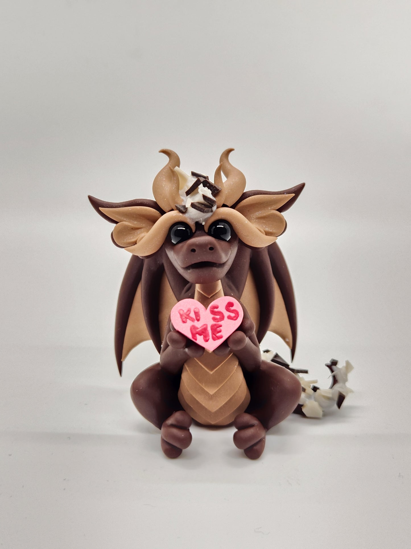 "Lole" chocolate bonbon dragon sculpture blind bag