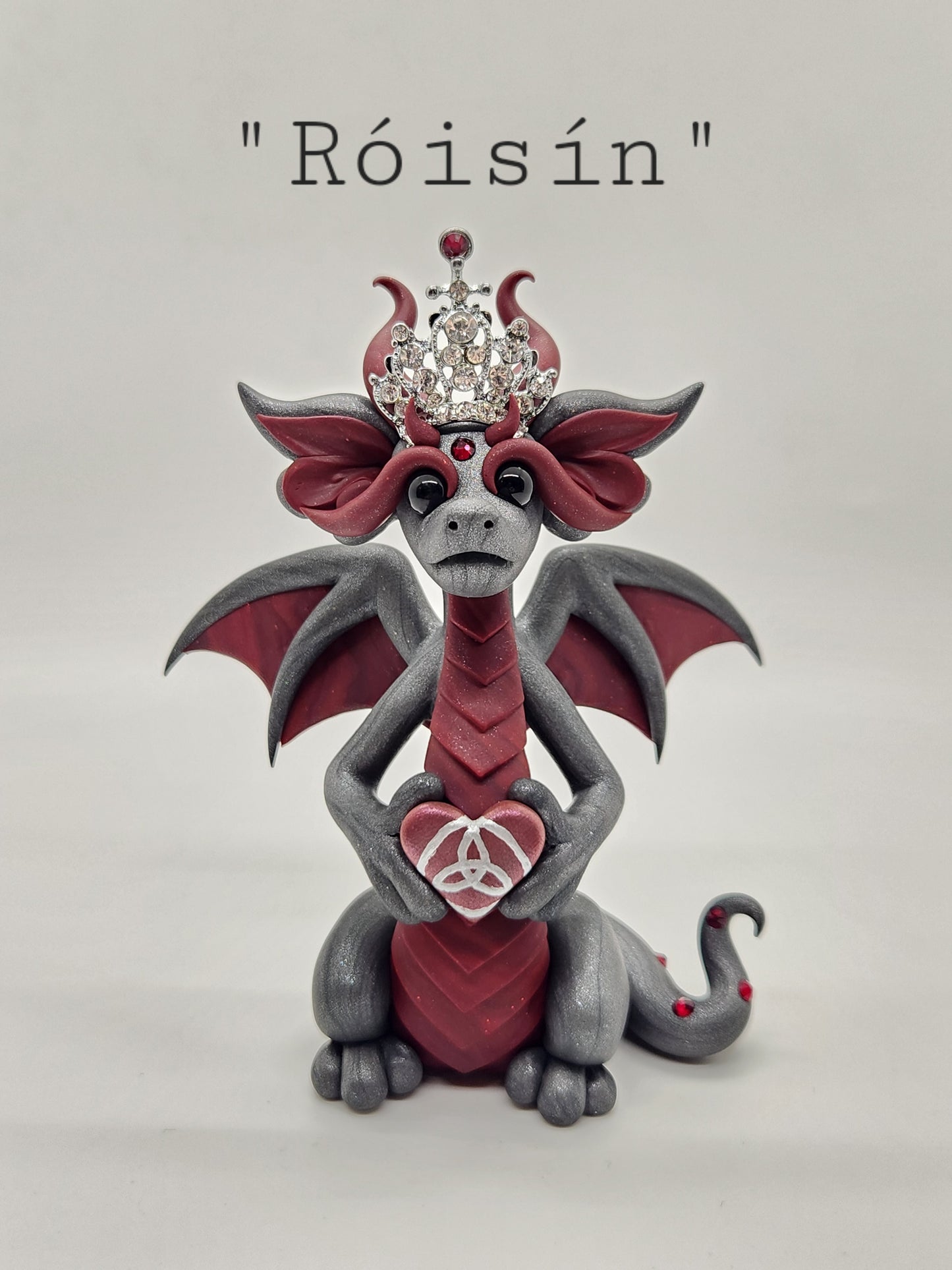 "Róisín" dark gray claddagh dragon sculpture