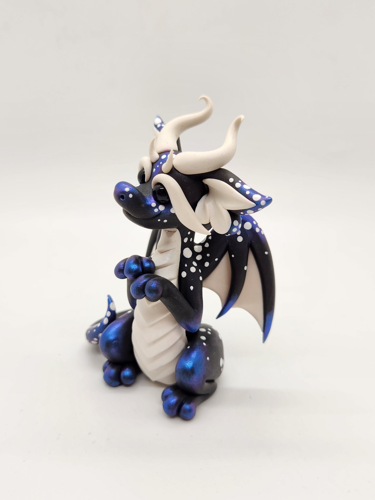 "Bach" black mini dice set dragon sculpture