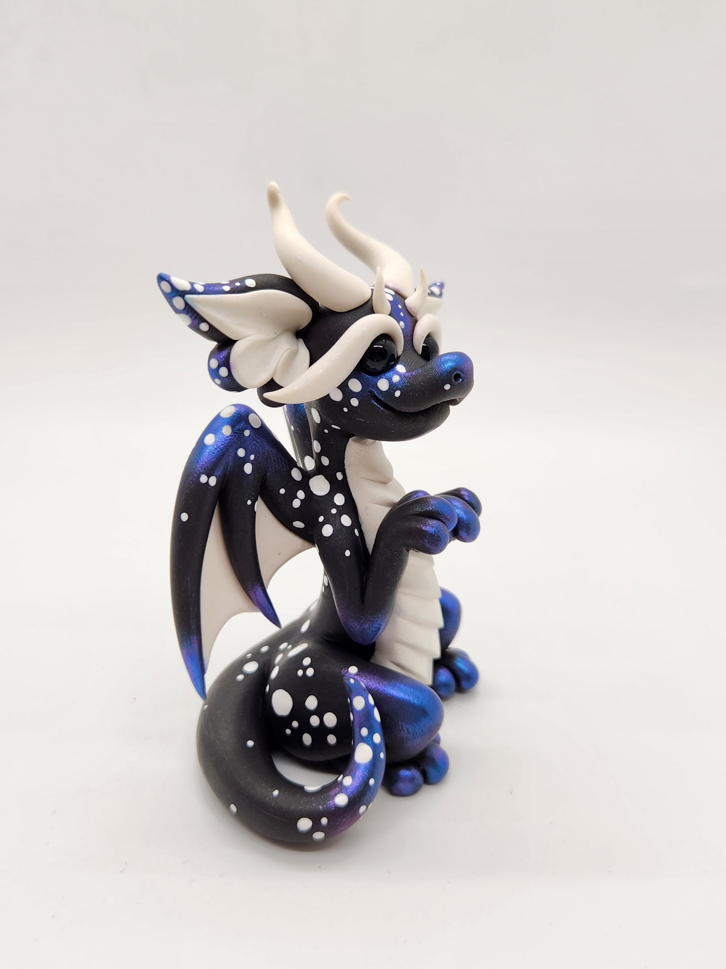 "Bach" black mini dice set dragon sculpture