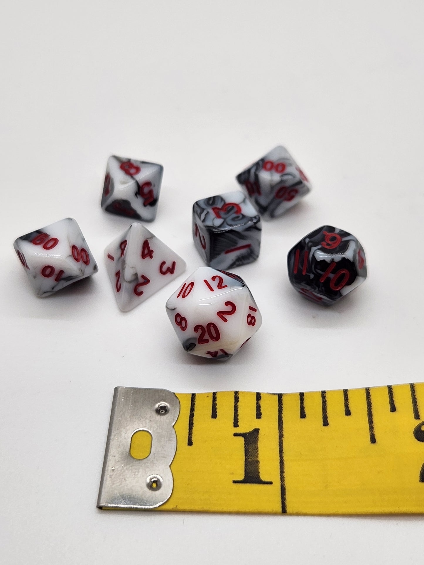 "Klein" white and red mini dice set dragon sculpture